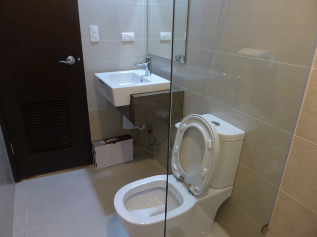 23階 コンドミニアム 1BR Two Central 
