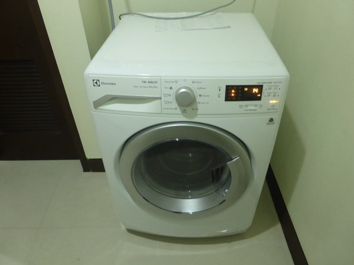 23階 コンドミニアム 1BR Two Central 